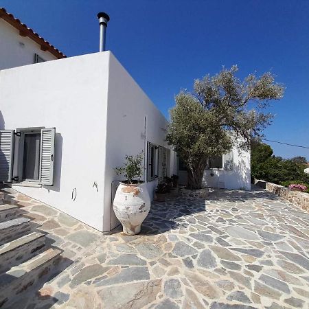 Villa Simantiri Pombia Екстериор снимка