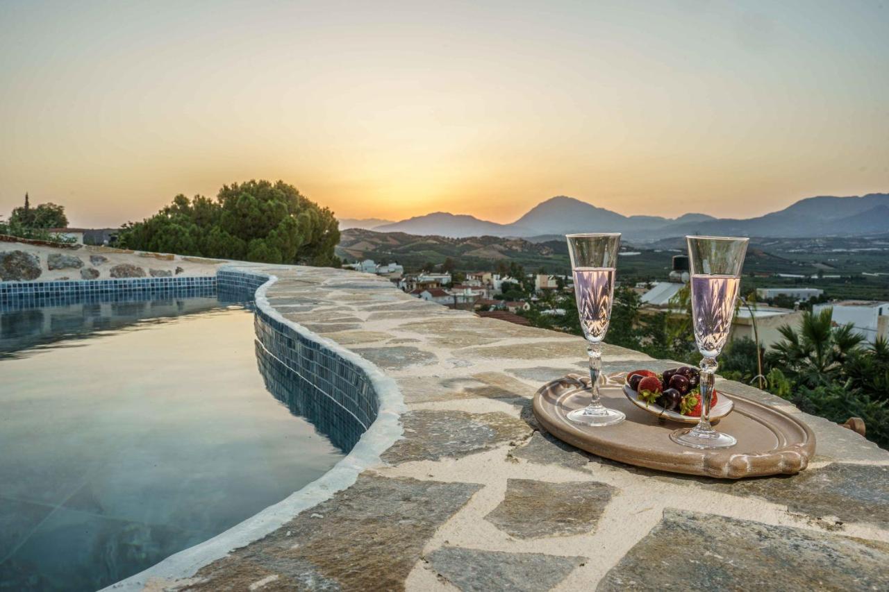 Villa Simantiri Pombia Екстериор снимка