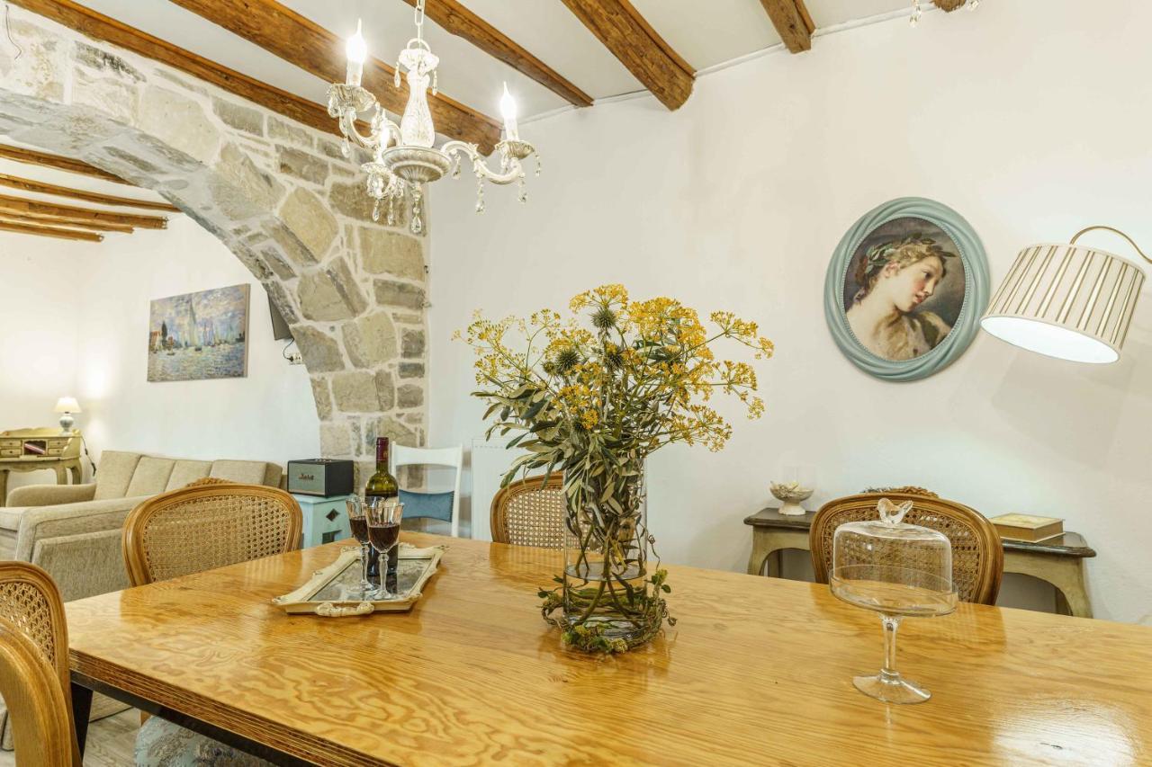 Villa Simantiri Pombia Екстериор снимка