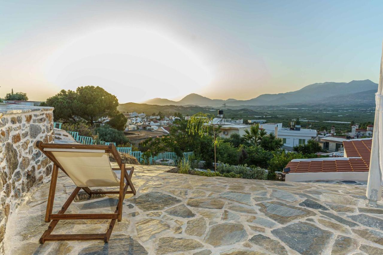 Villa Simantiri Pombia Екстериор снимка