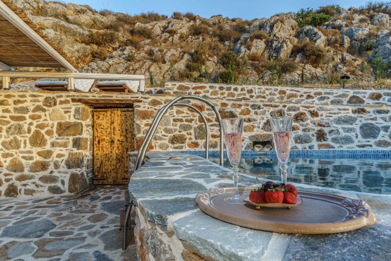 Villa Simantiri Pombia Екстериор снимка