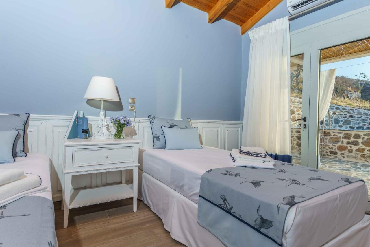 Villa Simantiri Pombia Екстериор снимка